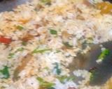 A picture of step 3 of Onion tomato fried rice.