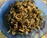 Foto langkah ke 6 dari resep Oseng Kangkung Sungai.