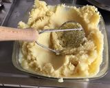 Une image de l'étape 4 de Parmentier étagé au porc,girolleset tomates séchées.