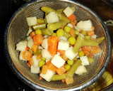 Foto del paso 5 de la receta: Pollo con macedonia