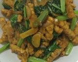 Foto langkah ke 3 dari resep Oseng sawi tempe.