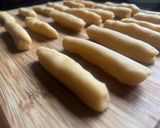 A picture of step 2 of Esse Buranei – Venetian ‘S’ biscuits.