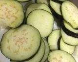 Foto del paso 1 de la receta Tortilla de berenjena sana y rica 🍆💜