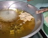 Foto langkah ke 5 dari resep Resep Kembang Goyang/Antari.