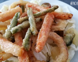 Foto del paso 7 de la receta: Ensalada de repollo con verduras en tempura