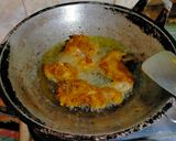 Foto langkah ke 3 dari resep Ayam Bumbu Kunyit Cabe Ijo.
