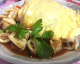 รูปขั้นตอนการทำที่ 8 ของ ปลาหมึกผัดพริกเผา ข้าวไข่ข้น