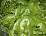 Foto langkah ke 1 dari resep Tumis pare & tempe super simple.