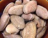 A picture of step 1 of Sauteed Clams.
