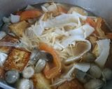 Hình bước làm 2 của món Canh măng chua chay