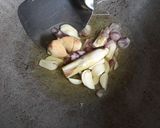 Foto langkah ke 2 dari resep Tumis Kembang Kates.