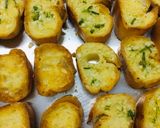 Hình bước làm 5 của món Bánh Mì Bơ Tỏi