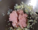 Foto langkah ke 2 dari resep Ayam Cincang Kecap (Isian Roti dan Bakpao).