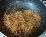 A picture of step 1 of Sawayan ka zrda / my mom recipe/yammy.