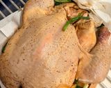 Foto langkah ke 3 dari resep Ayam Panggang Simple / Oven-Roasted Chicken.