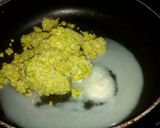 A picture of step 5 of Hara mater dana ka halwa.
