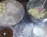 Foto del paso 2 de la receta: Como hacer bolitas de yuca rellenas de queso o carne