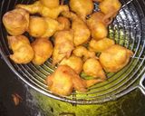 A picture of step 1 of Besan bhajji.