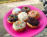 Foto langkah ke 5 dari resep Donat Warna Warni.