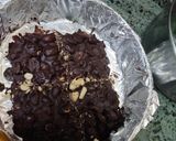 A picture of step 3 of Choco peanut chikki.
