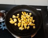 Foto langkah ke 1 dari resep Oseng kentang sapi.