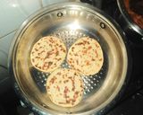 A picture of step 5 of Mkate wa tandoori with coconut bean stew.