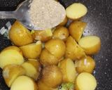 A picture of step 9 of Salt and vinegar potatoes.