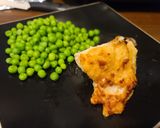 Foto del paso 3 de la receta: Bistec de pechuga de pollo enharinada y al limón