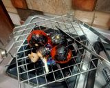 भुने टमाटर,लहसुन धनिया की चटनी(bhune tamater,lahsoon ki chatuny recipe in hindii) रेसिपी चरण 1 फोटो