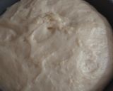 Foto langkah ke 4 dari resep Roti manis lembut dengan metode water roux.