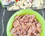 Foto langkah ke 2 dari resep Tumis Cumi Asin Cabe Ijo.