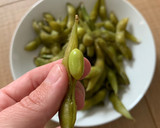 Foto del paso 2 de la receta: Edamame cocido: el snack que me tiene enganchada