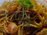 Pasta con tiras de cerdo y cubios