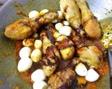 Foto langkah ke 4 dari resep Semur Ayam Telur Kentang.