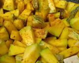 कद्दू की सब्जी (kaddu Ki sabzi recipe in Hindi) रेसिपी चरण 2 फोटो