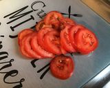Une image de l'étape 3 de Salade de feuille de chêne aux tomates, jambon blanc et roquefort (sauce épicée à la ciboulette).