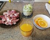 Foto del paso 1 de la receta: Guiso de cerdo con garbanzos a la naranja