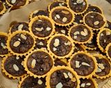 Foto langkah ke 7 dari resep Pie Brownies Shiny Crust🍫.