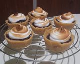 Foto del paso 6 de la receta: Tarteletitas de dulce de leche, arándanos y merengue
