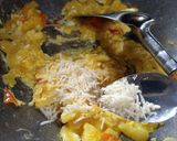Foto langkah ke 2 dari resep Makaroni Orek Keju.