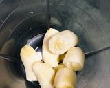 A picture of step 1 of Banana coffee shake.