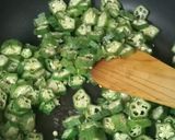 A picture of step 2 of Masaledar bhindi.