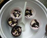 A picture of step 12 of Chocolate cups and Strawberry Mousse.