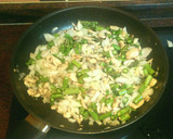Foto del paso 3 de la receta: Arroz con verduras y pollo