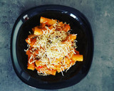 Foto del paso 6 de la receta: Rigatoni con Salsa de tomate, calabacín y atún