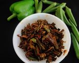 A picture of step 3 of Crispy bhindi capsicum.
