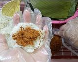 Foto langkah ke 4 dari resep Lemper isi abon.
