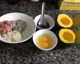 Hình bước làm 1 của món Bí đỏ hấp tôm thịt