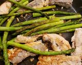 A picture of step 2 of One pan salmon & asparagus.