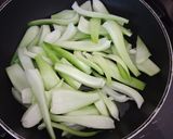 Foto del passaggio 2 della ricetta Pak choi in padella